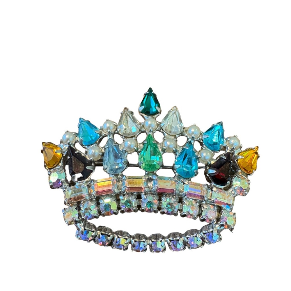 B. David Silver Tone Crown Pin